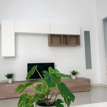 Hills - 2 Bedroom With Amazing Ocean Views N
